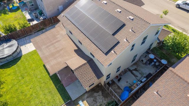 297 W Lilac Avenue, Reedley, CA 93654