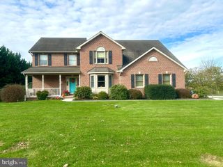 1844 LIBERTY ROAD RD, Spring Grove, PA 17362