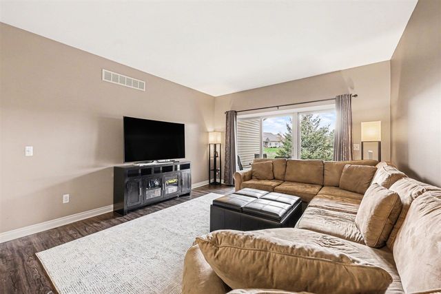 267 Victoria Drive, Dexter, MI 48130