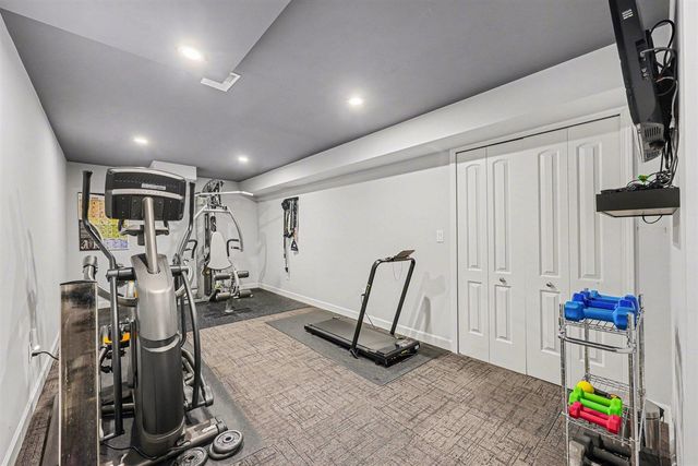 267 Victoria Drive, Dexter, MI 48130