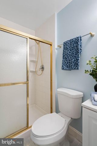 12461 HEDGES RUN DR, Woodbridge, VA 22192