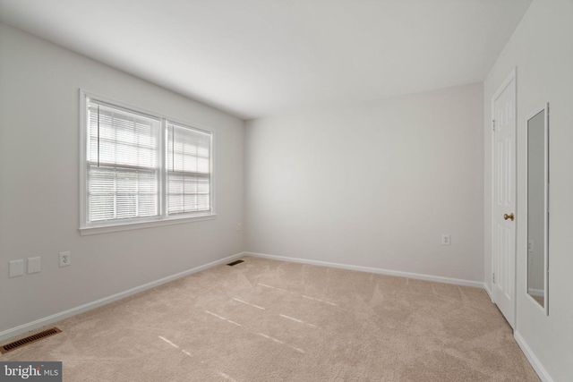 12461 HEDGES RUN DR, Woodbridge, VA 22192
