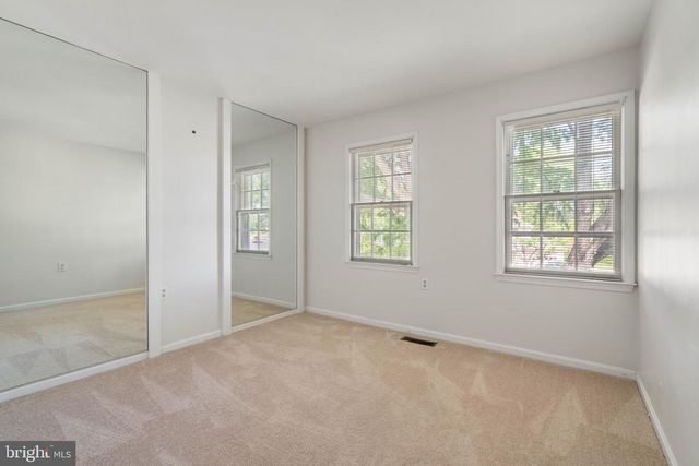 12461 HEDGES RUN DR, Woodbridge, VA 22192