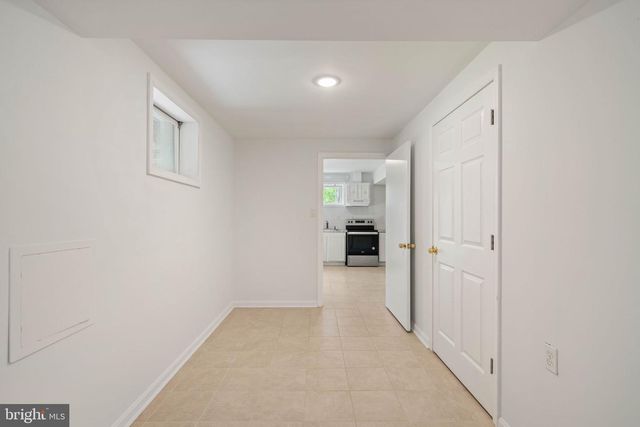 12461 HEDGES RUN DR, Woodbridge, VA 22192