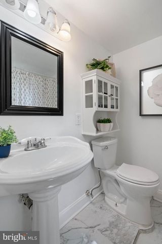 12461 HEDGES RUN DR, Woodbridge, VA 22192