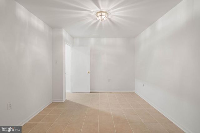 12461 HEDGES RUN DR, Woodbridge, VA 22192