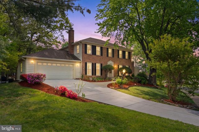 12461 HEDGES RUN DR, Woodbridge, VA 22192