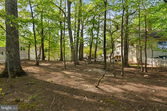 12461 HEDGES RUN DR, Woodbridge, VA 22192