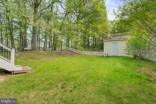 12461 HEDGES RUN DR, Woodbridge, VA 22192
