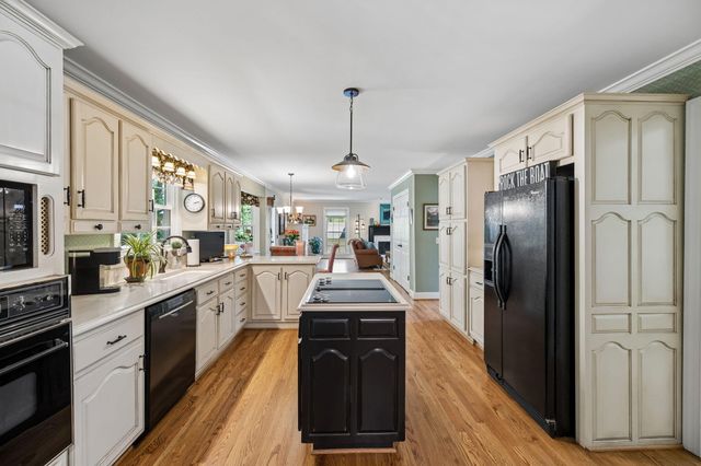 3606 Gentry Station Drive, Signal Mountain, TN 37377