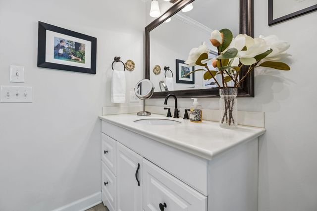 3606 Gentry Station Drive, Signal Mountain, TN 37377