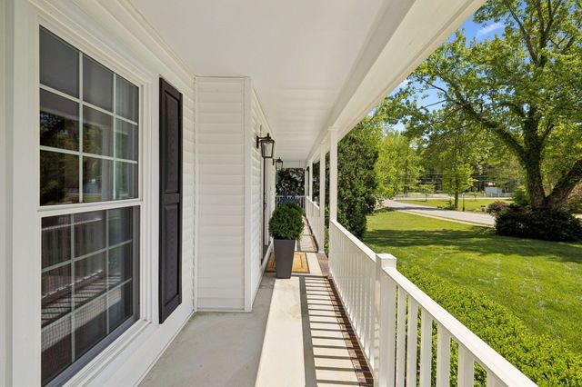3606 Gentry Station Drive, Signal Mountain, TN 37377
