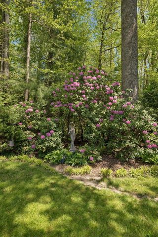 3606 Gentry Station Drive, Signal Mountain, TN 37377