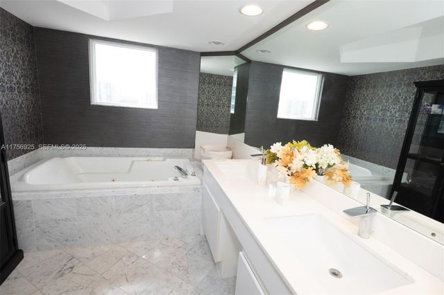 16445 Collins Avenue 728, Sunny Isles Beach, FL 33160