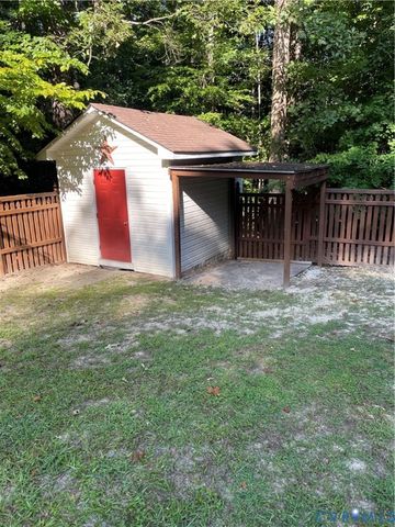 26681 Slash Pine Cir, Ruther Glen, VA 22546