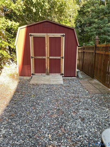 26681 Slash Pine Cir, Ruther Glen, VA 22546