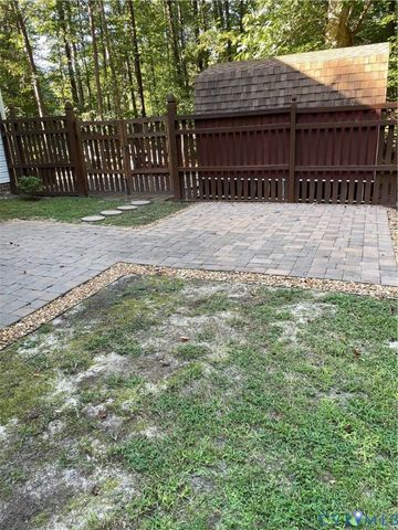 26681 Slash Pine Cir, Ruther Glen, VA 22546