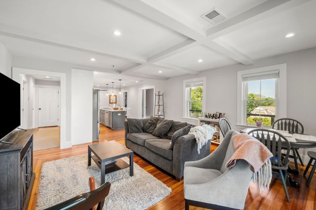 54 Canterbury B, Hingham, MA 02043