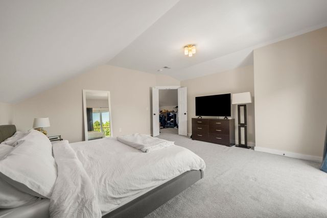 54 Canterbury B, Hingham, MA 02043