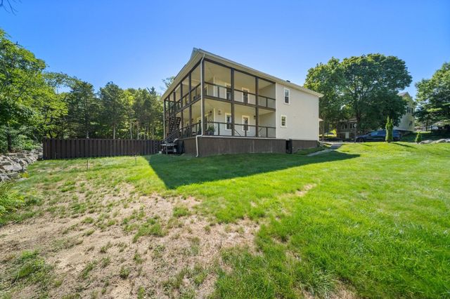 54 Canterbury B, Hingham, MA 02043