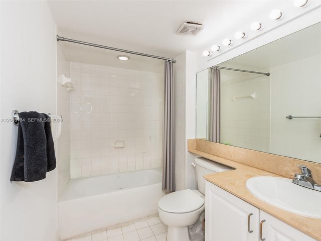 1155 Brickell Bay Drive 3403, Miami, FL 33131