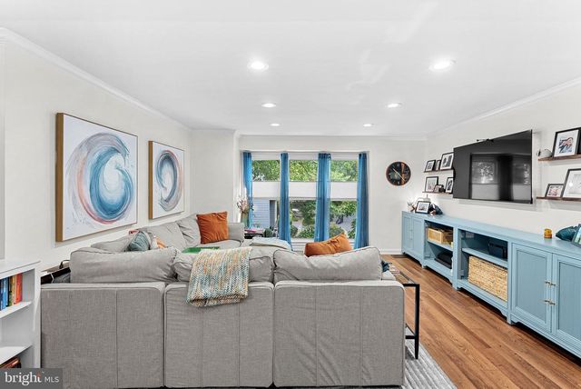 1604 APRICOT CT, Reston, VA 20190