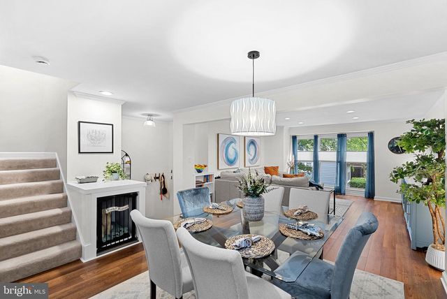 1604 APRICOT CT, Reston, VA 20190