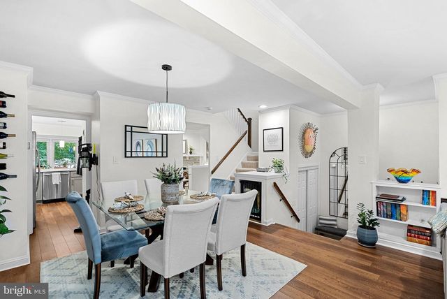 1604 APRICOT CT, Reston, VA 20190