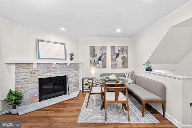 1604 APRICOT CT, Reston, VA 20190