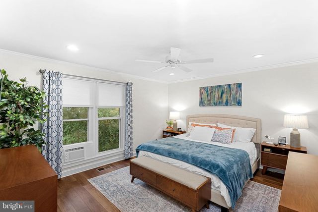 1604 APRICOT CT, Reston, VA 20190