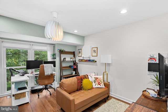1604 APRICOT CT, Reston, VA 20190