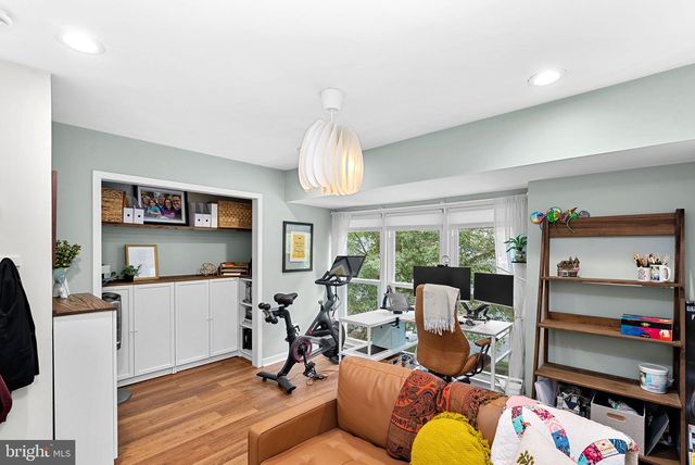 1604 APRICOT CT, Reston, VA 20190