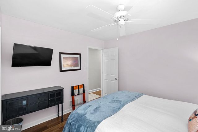 1604 APRICOT CT, Reston, VA 20190