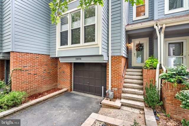 1604 APRICOT CT, Reston, VA 20190