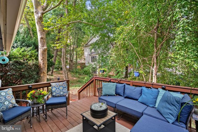 1604 APRICOT CT, Reston, VA 20190
