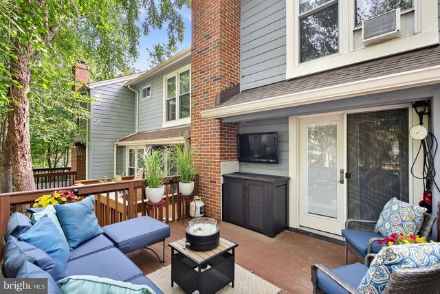 1604 APRICOT CT, Reston, VA 20190