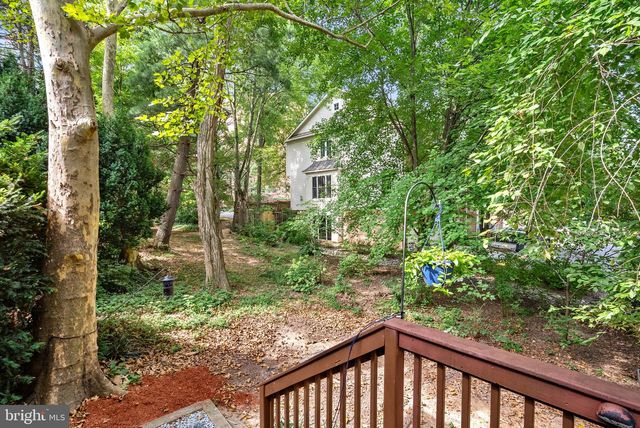 1604 APRICOT CT, Reston, VA 20190