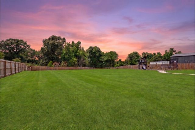 12432 Maplewood Drive, Lindale, TX 75771