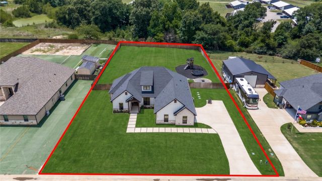 12432 Maplewood Drive, Lindale, TX 75771