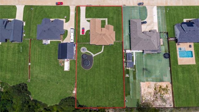12432 Maplewood Drive, Lindale, TX 75771