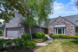 2618 W Lake Park COURT, Mequon, WI 53092