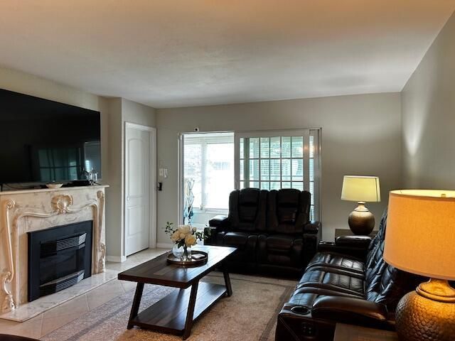 550 NW 78th Terrace 107, Margate, FL 33063
