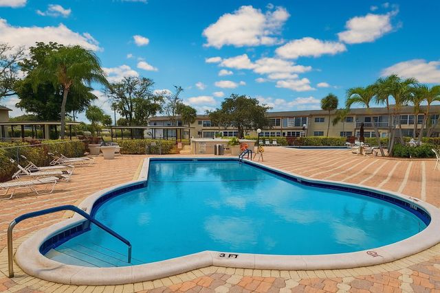 550 NW 78th Terrace 107, Margate, FL 33063