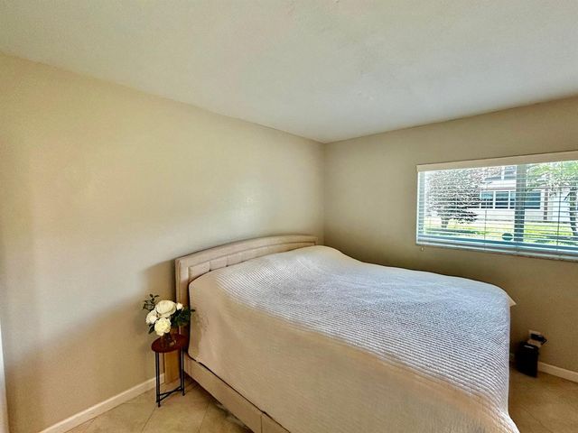 550 NW 78th Terrace 107, Margate, FL 33063