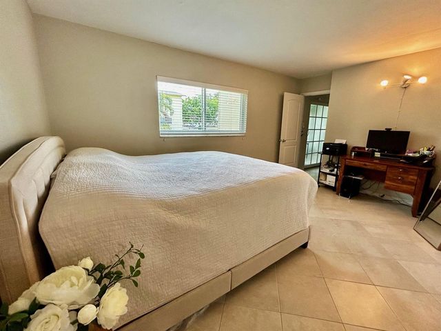 550 NW 78th Terrace 107, Margate, FL 33063