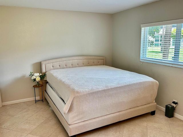 550 NW 78th Terrace 107, Margate, FL 33063