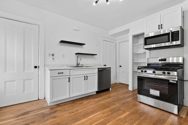 166 Elliot St 2, Newton, MA 02464