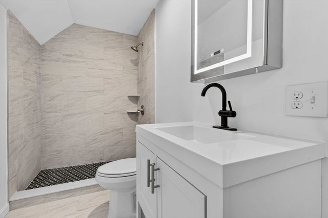 166 Elliot St 2, Newton, MA 02464