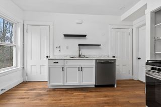 166 Elliot St 2, Newton, MA 02464