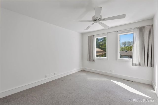 28W300 Flanders Lane, Winfield, IL 60190